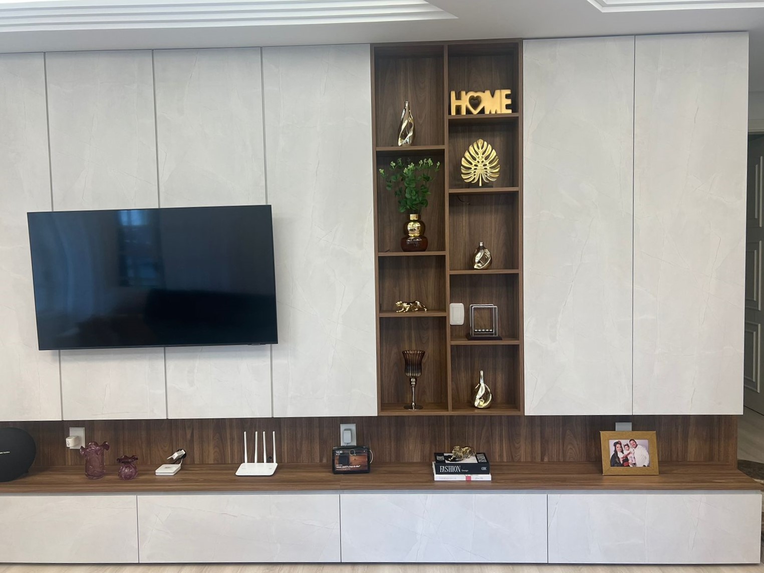 Painel de tv com acabamento sob medida